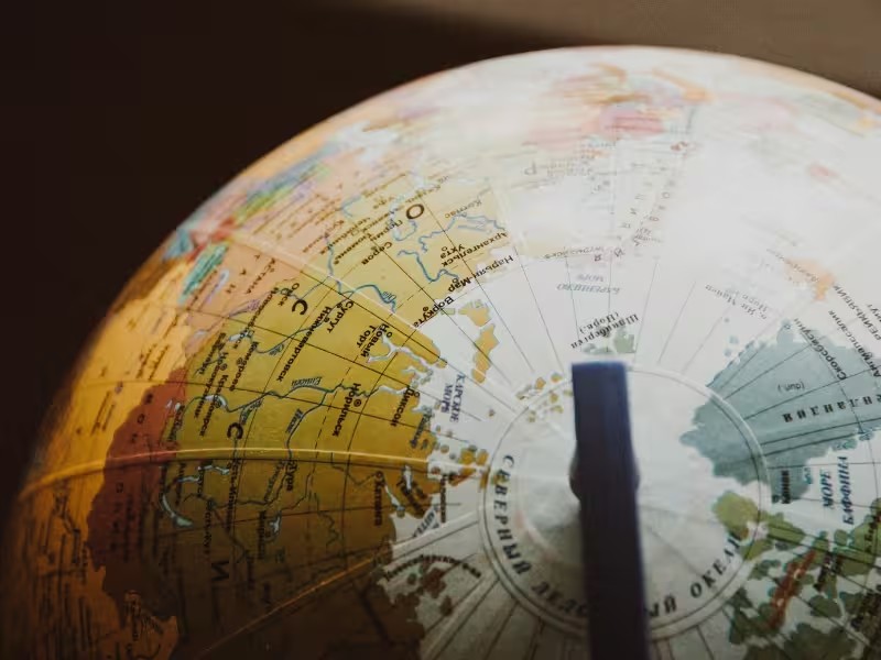 Globe terrestre, visuel de la conférence du Collège des Bernardins
